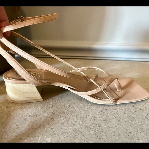 Vince Camuto cream sandals, - Picture 2 of 14